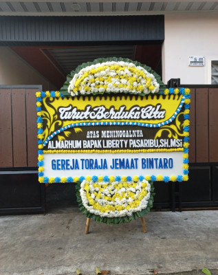 Papan Bunga Duka di Magersari
